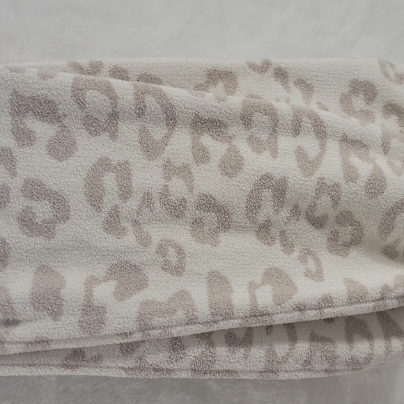 Girls  CozyChic Ultra Lite Leopard Print Track Pant - Picture 3 of 6